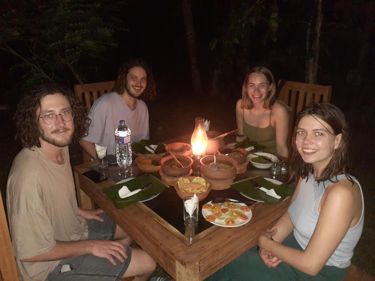 Pahalagawattha Homestay 우나와투나 외부 사진