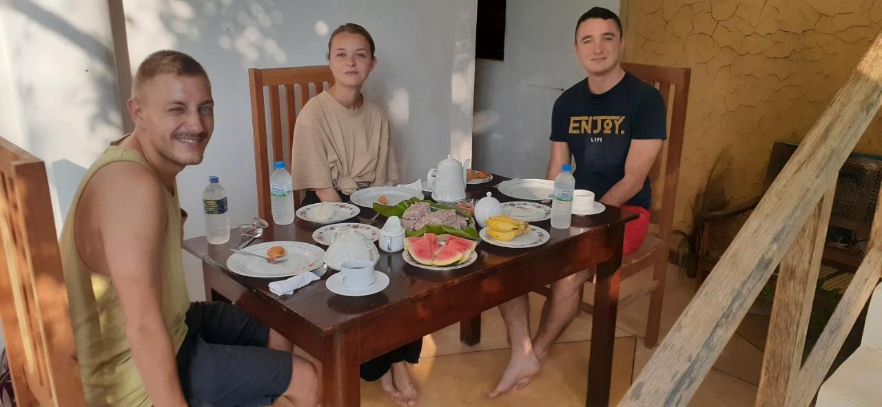 Pahalagawattha Homestay 우나와투나 외부 사진