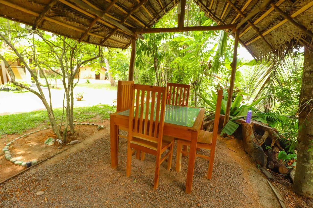Pahalagawattha Homestay 우나와투나 외부 사진