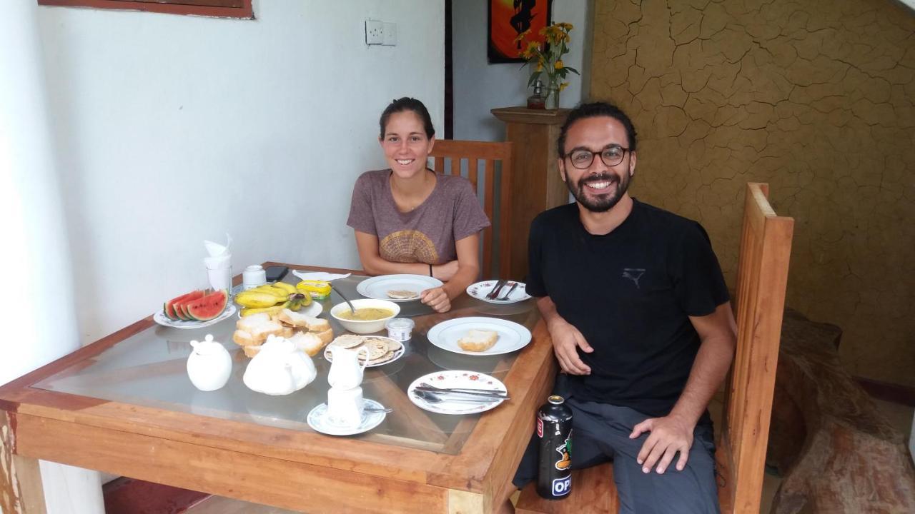 Pahalagawattha Homestay 우나와투나 외부 사진